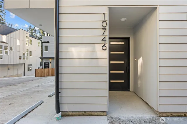 a view of walk in closet