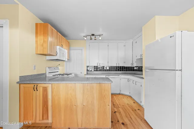 $1,325,000 | 17778 East Canary Creek Road, Cataldo, ID 83810