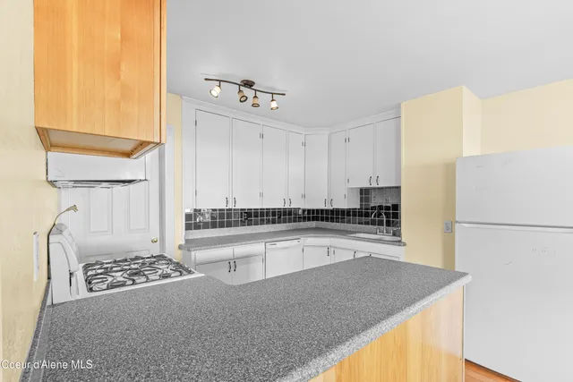 $1,325,000 | 17778 East Canary Creek Road, Cataldo, ID 83810