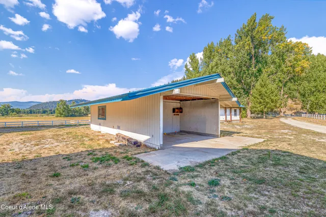 $1,325,000 | 17778 East Canary Creek Road, Cataldo, ID 83810