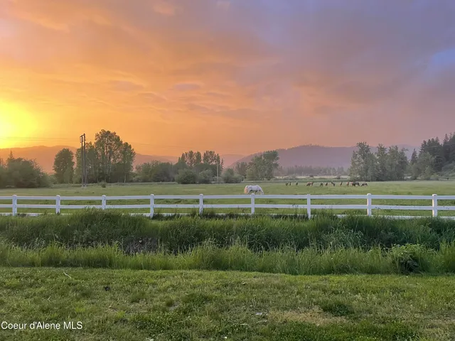 $1,325,000 | 17778 East Canary Creek Road, Cataldo, ID 83810