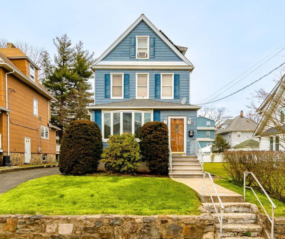 92 Brookside Place New Rochelle, NY 10801 - Photo 1 of 1 Gallery Image 1
