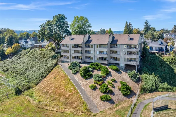 $379,950 | 101 Pine Avenue, Unit 105, Snohomish, WA 98290