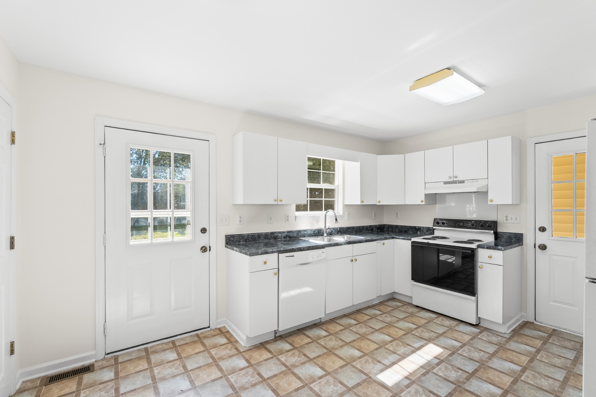 458 Woods Edge Road Winchester, TN 37398 - Photo 10 of 26 Gallery Image 10