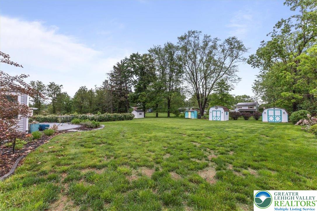 2840 Whitewood Road Bethlehem, PA 18017 - Photo 24 of 26 Backyard