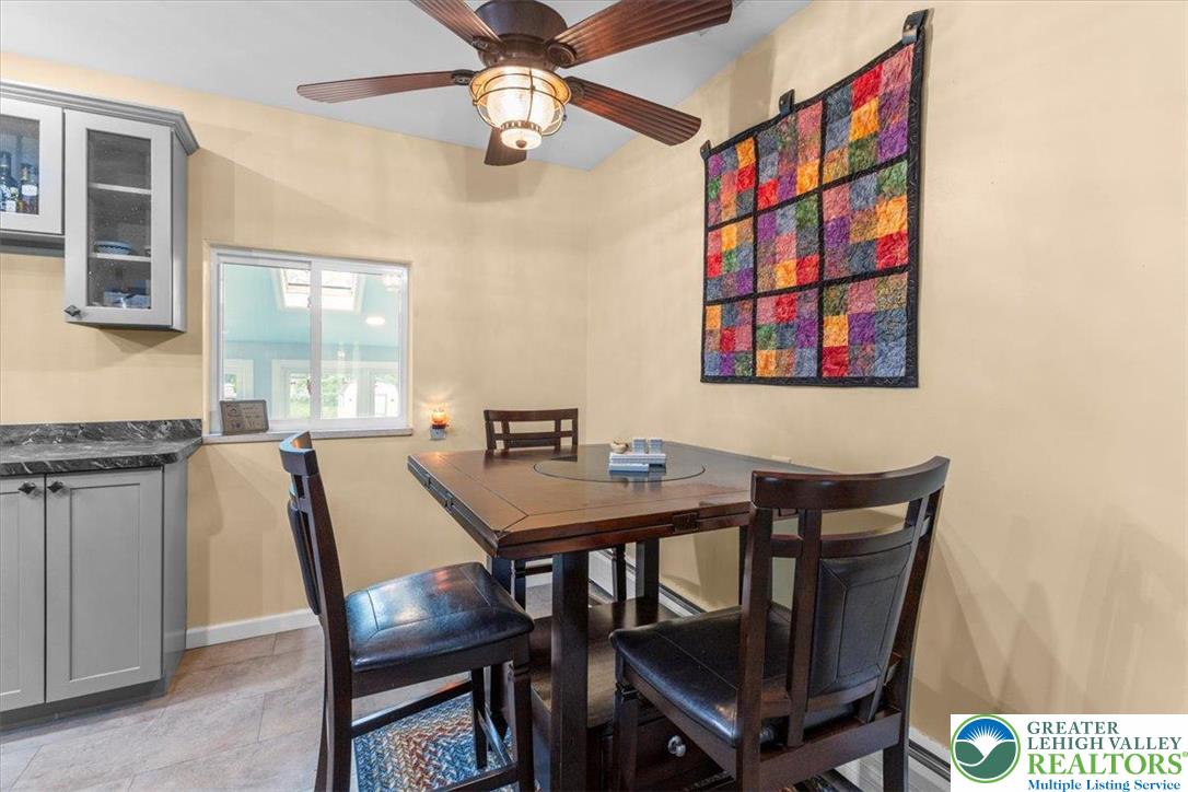 2840 Whitewood Road Bethlehem, PA 18017 - Photo 7 of 26 Eat-In Kitchen