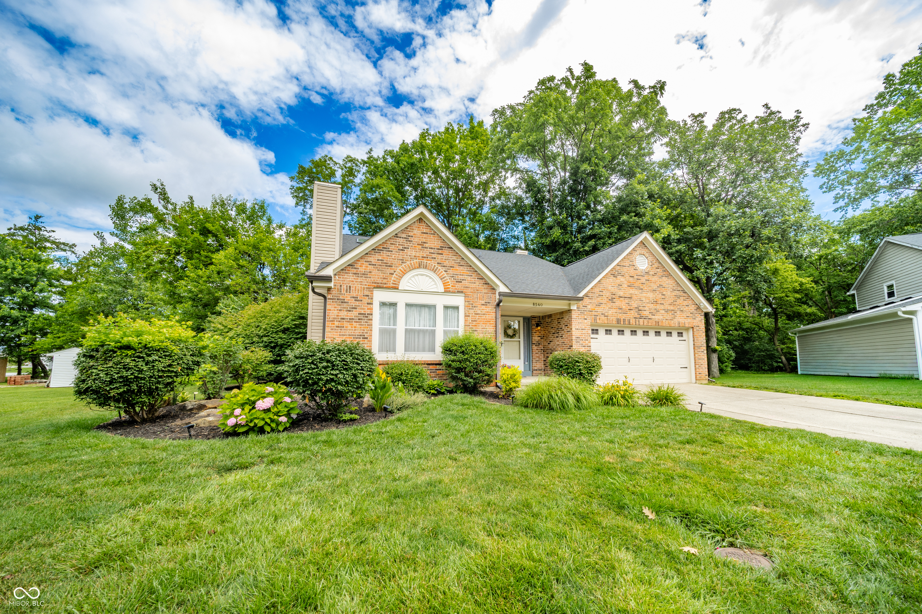 8540 Castle Ridge Lane Indianapolis, IN 46256 - Photo 3 of 47