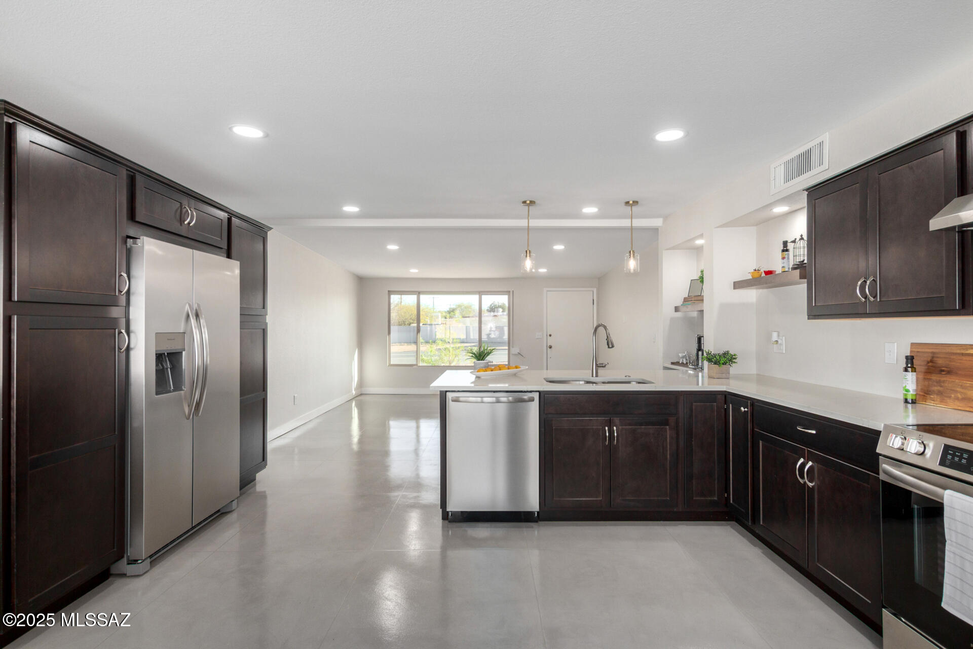 6935 East Stella Road Tucson, AZ 85730 - Photo 17 of 37 Gallery Image 17