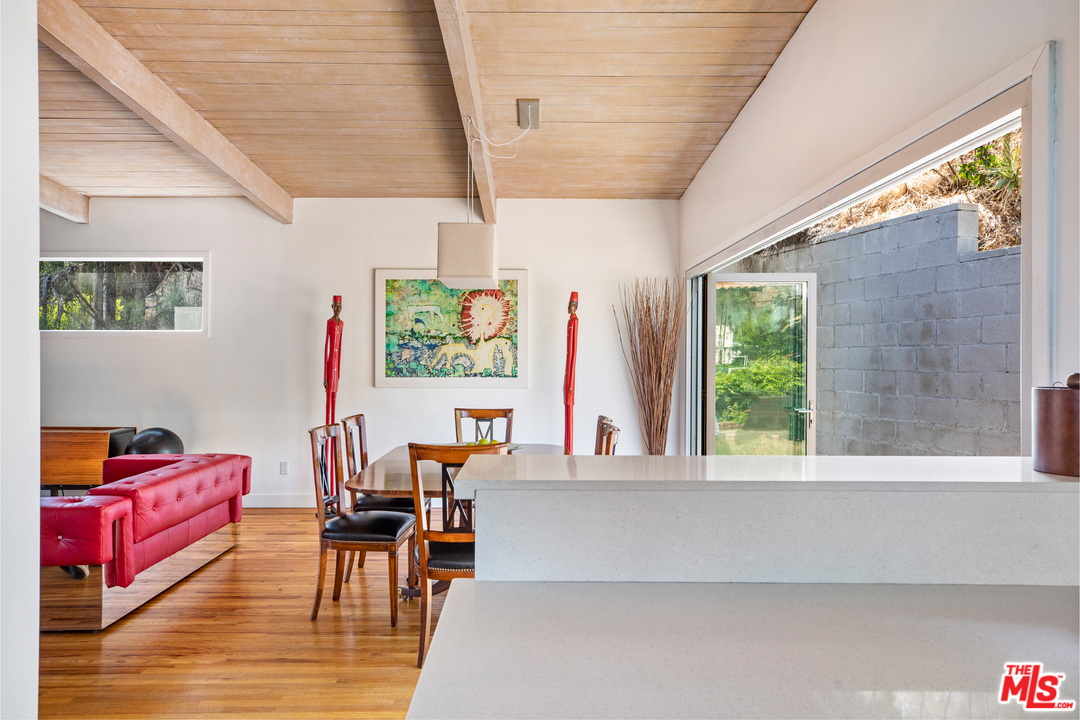 1471 Robmar Drive Beverly Hills, CA 90210 - Photo 11 of 22