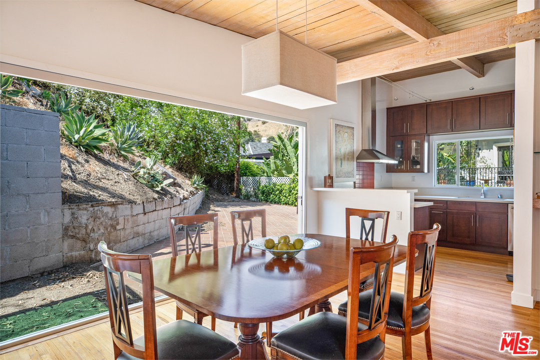 1471 Robmar Drive Beverly Hills, CA 90210 - Photo 13 of 22