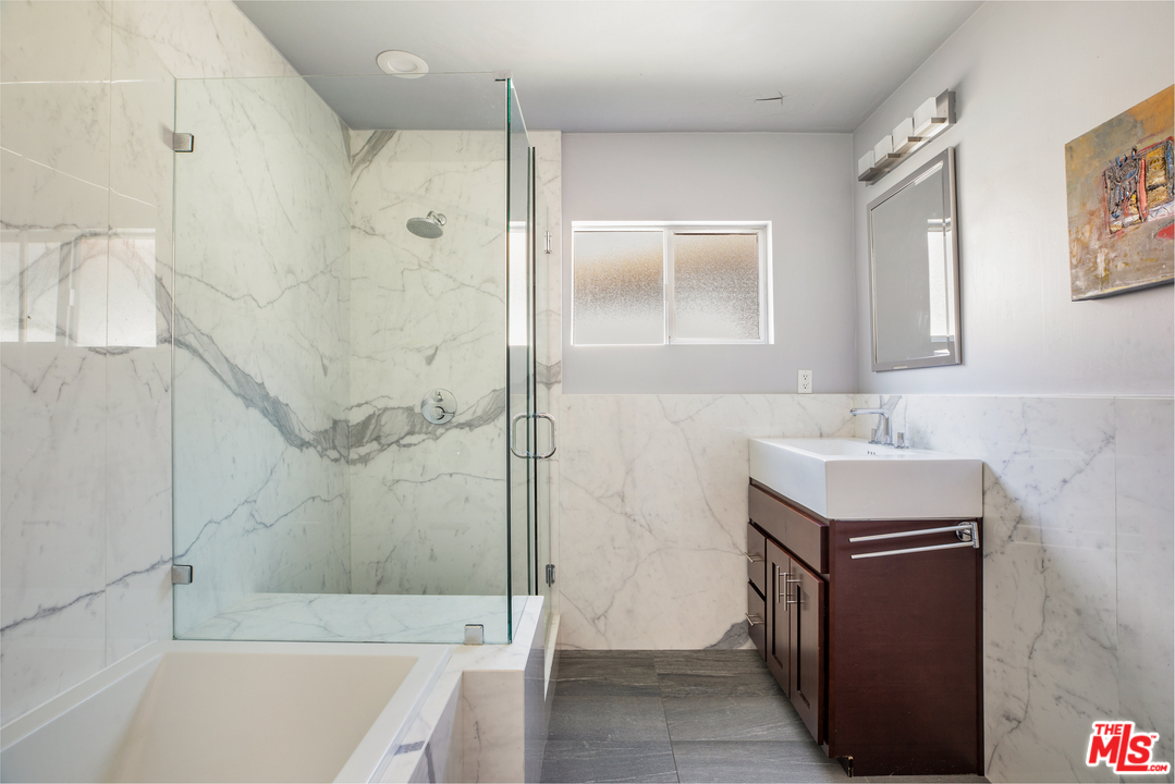 1471 Robmar Drive Beverly Hills, CA 90210 - Photo 17 of 22