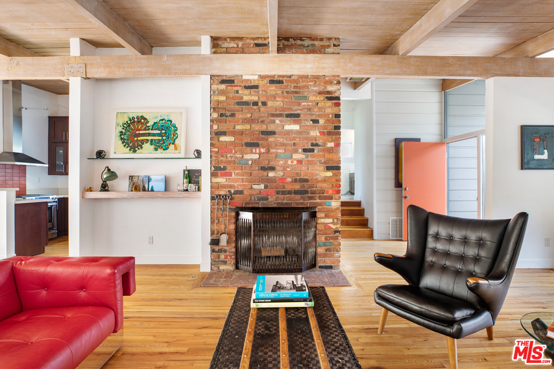 1471 Robmar Drive Beverly Hills, CA 90210 - Photo 3 of 22