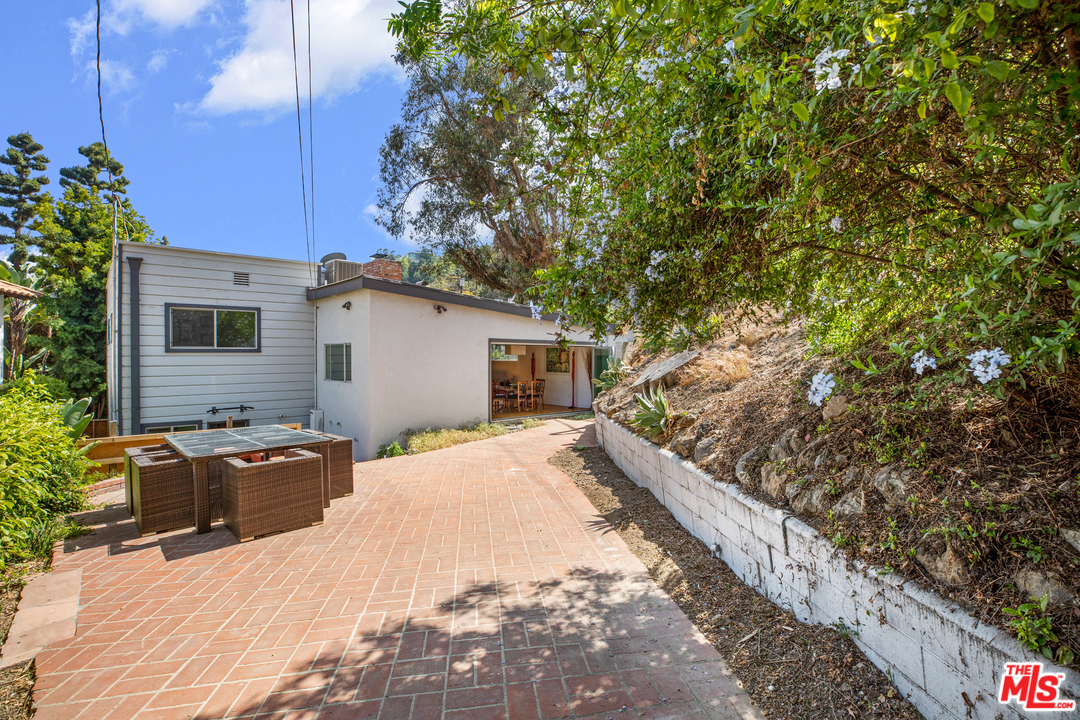 1471 Robmar Drive Beverly Hills, CA 90210 - Photo 21 of 22