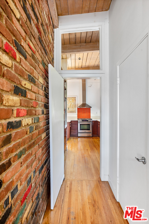 1471 Robmar Drive Beverly Hills, CA 90210 - Photo 10 of 22