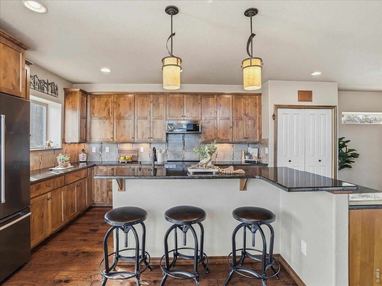 2565 Davis Ranch Road Bellvue, CO 80512 - Photo 20 of 50 Enjoy A Snack