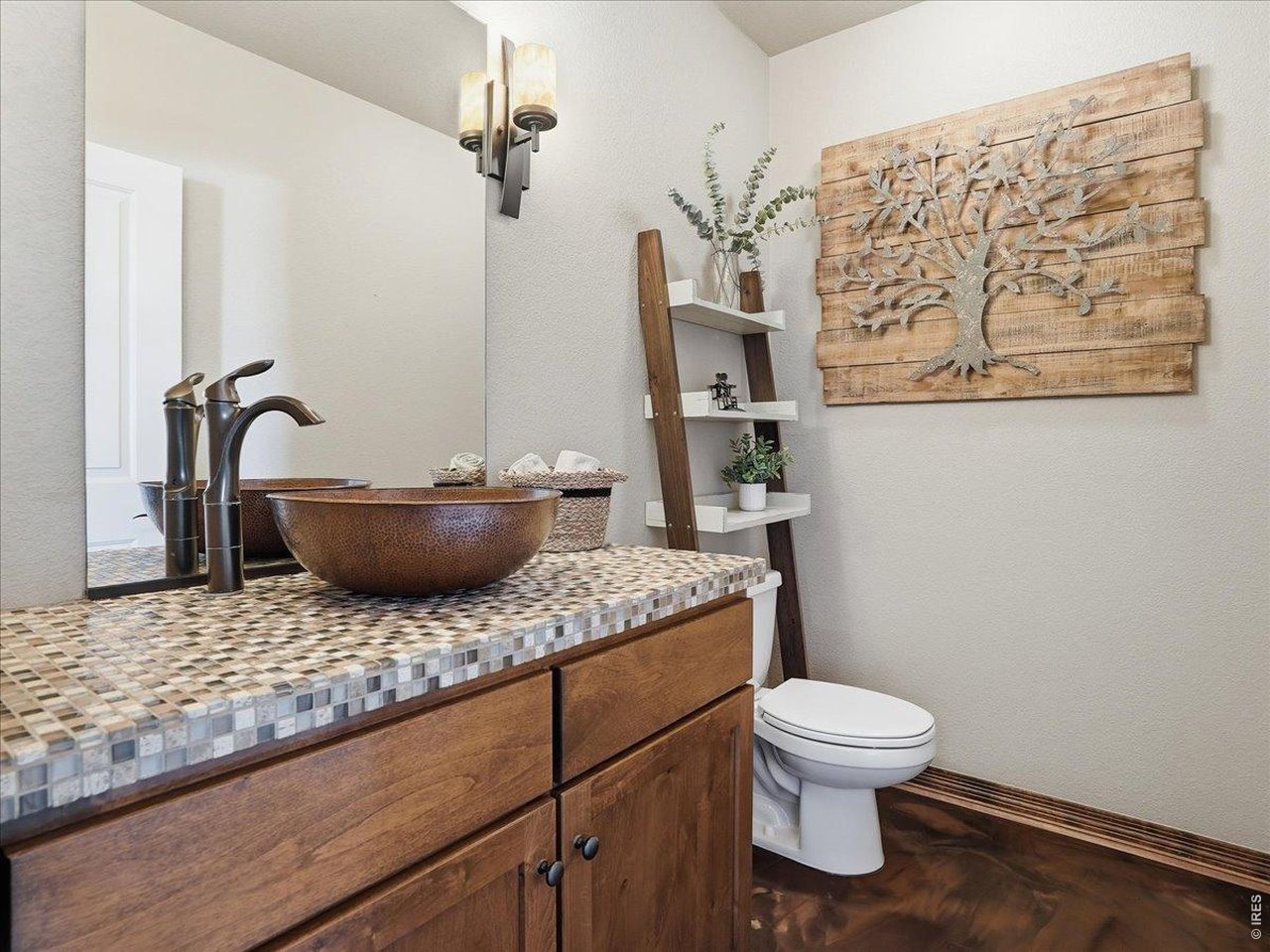 2565 Davis Ranch Road Bellvue, CO 80512 - Photo 27 of 50 Half Bath Main Level