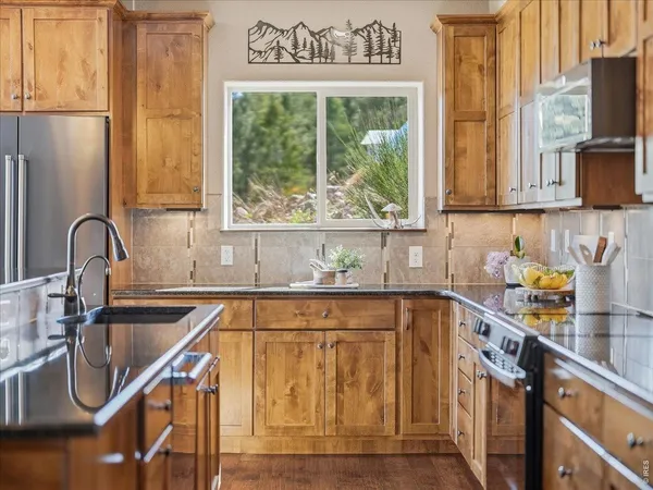 $1,250,000 | 2565 Davis Ranch Road, Bellvue, CO 80512