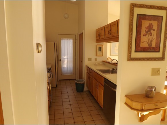 463 Alden Partridge Road, Unit D Hartford, VT 05059 - Photo 14 of 26 Gallery Image 14