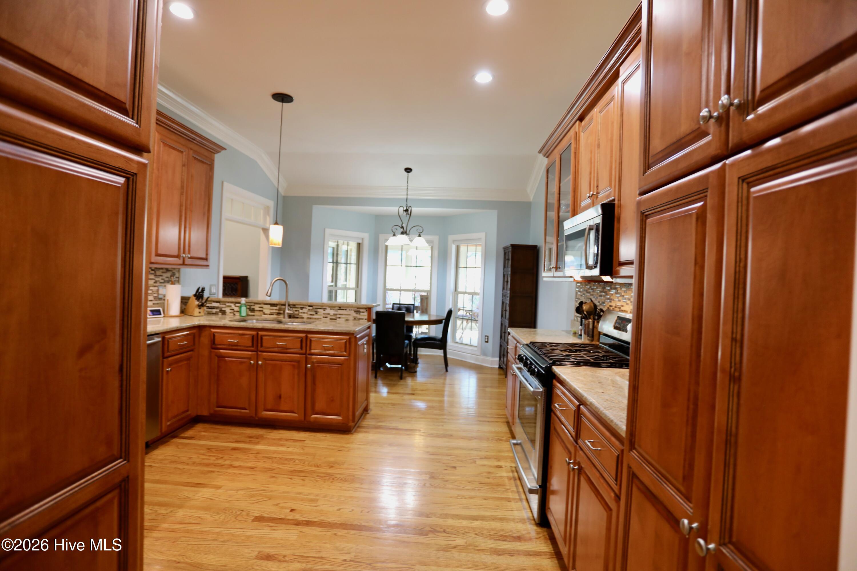 129 Beacon Ridge Drive West End, NC 27376 - Photo 20 of 73 Wood Glazed Cabinetry