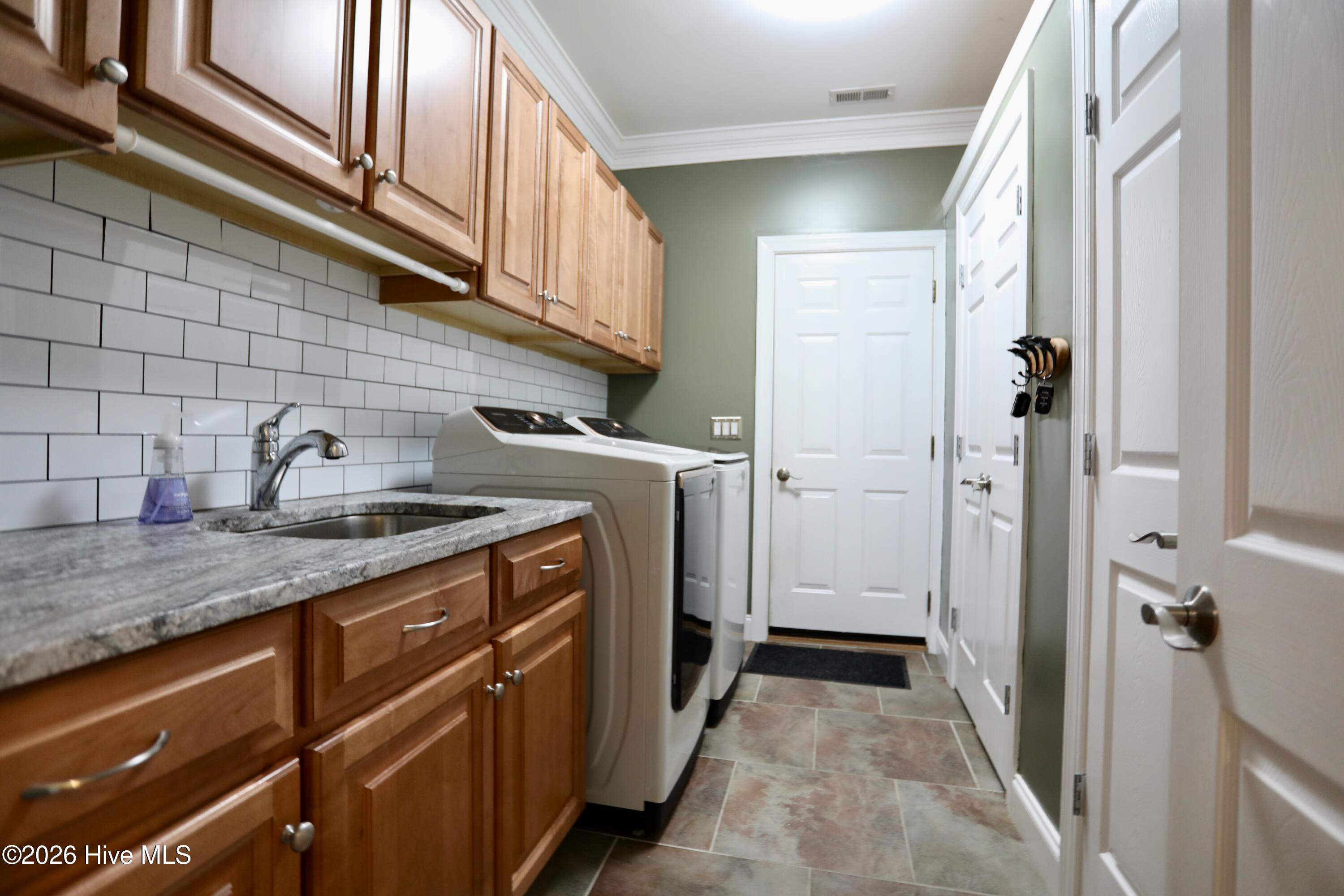 129 Beacon Ridge Drive West End, NC 27376 - Photo 23 of 73 Laundry - 2 Storage Closets