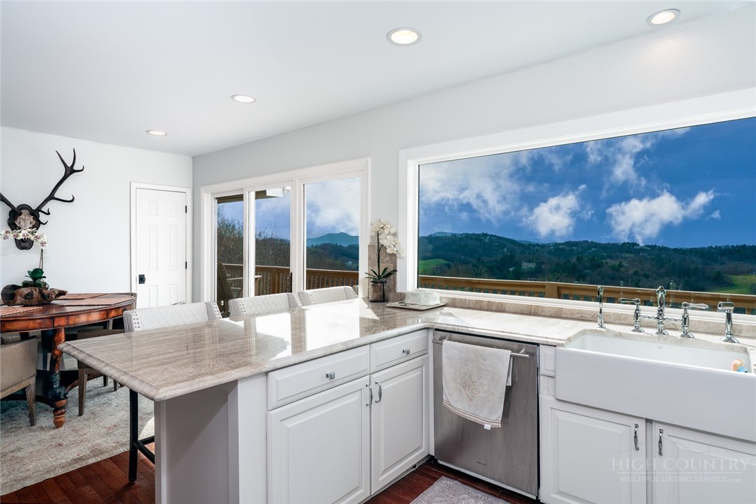 1252 Grandview Drive Extension Boone, NC 28607 - Photo 5 of 46