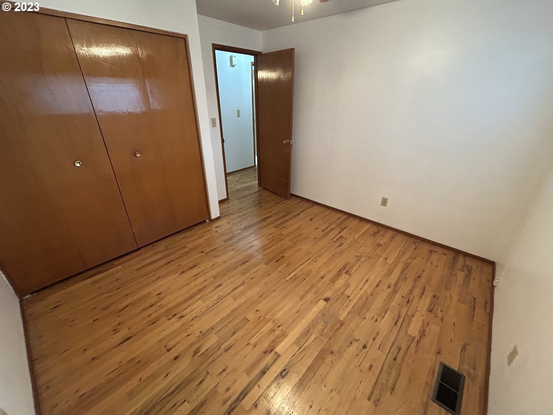 1937 Thompson Road Woodburn, OR 97071 - Photo 10 of 13 Gallery Image 10