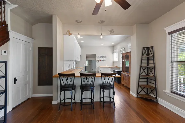 $180,000 | 612 North Clinton Street, Adrian, MI 49221