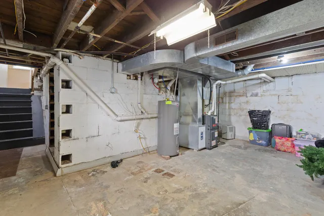 $180,000 | 612 North Clinton Street, Adrian, MI 49221