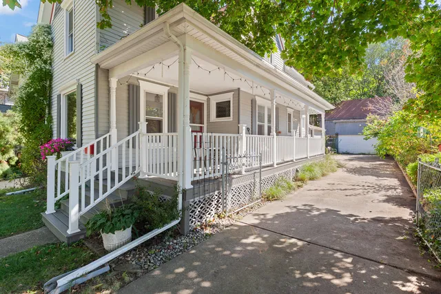 $180,000 | 612 North Clinton Street, Adrian, MI 49221