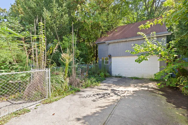 $180,000 | 612 North Clinton Street, Adrian, MI 49221