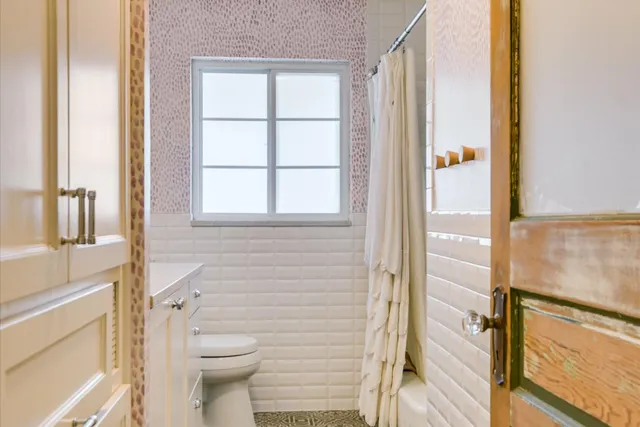 $1,100,000 | 1600 Larkwood Drive, Austin, TX 78723