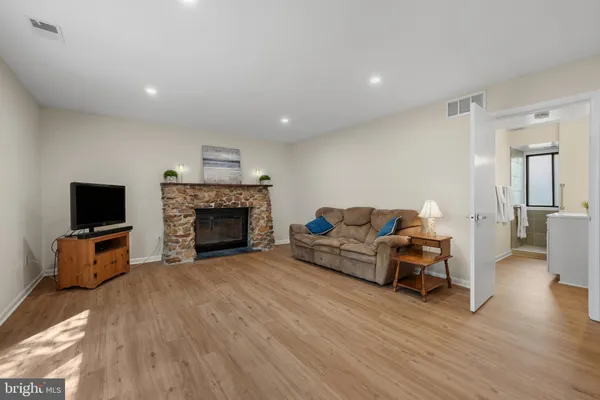 $635,000 | 18620 Tanterra Way, Brookeville, MD 20833