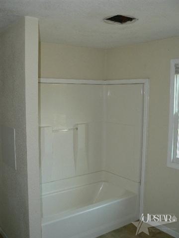 322 East Till Road Fort Wayne, IN 46825 - Photo 11 of 14 Gallery Image 11