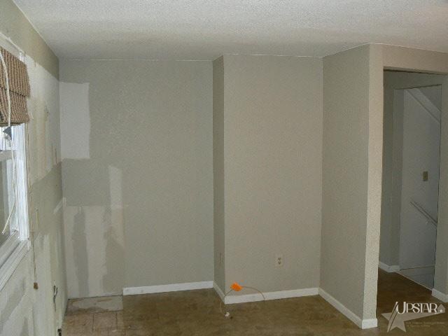 322 East Till Road Fort Wayne, IN 46825 - Photo 7 of 14 Gallery Image 7