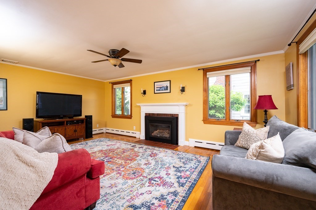 41 Hobomack Road Quincy, MA 02169 - Photo 3 of 42 Gallery Image 3