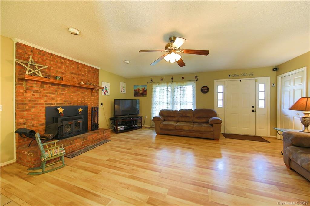 711 Shady Forest Road Clover, SC 29710 - Photo 4 of 19