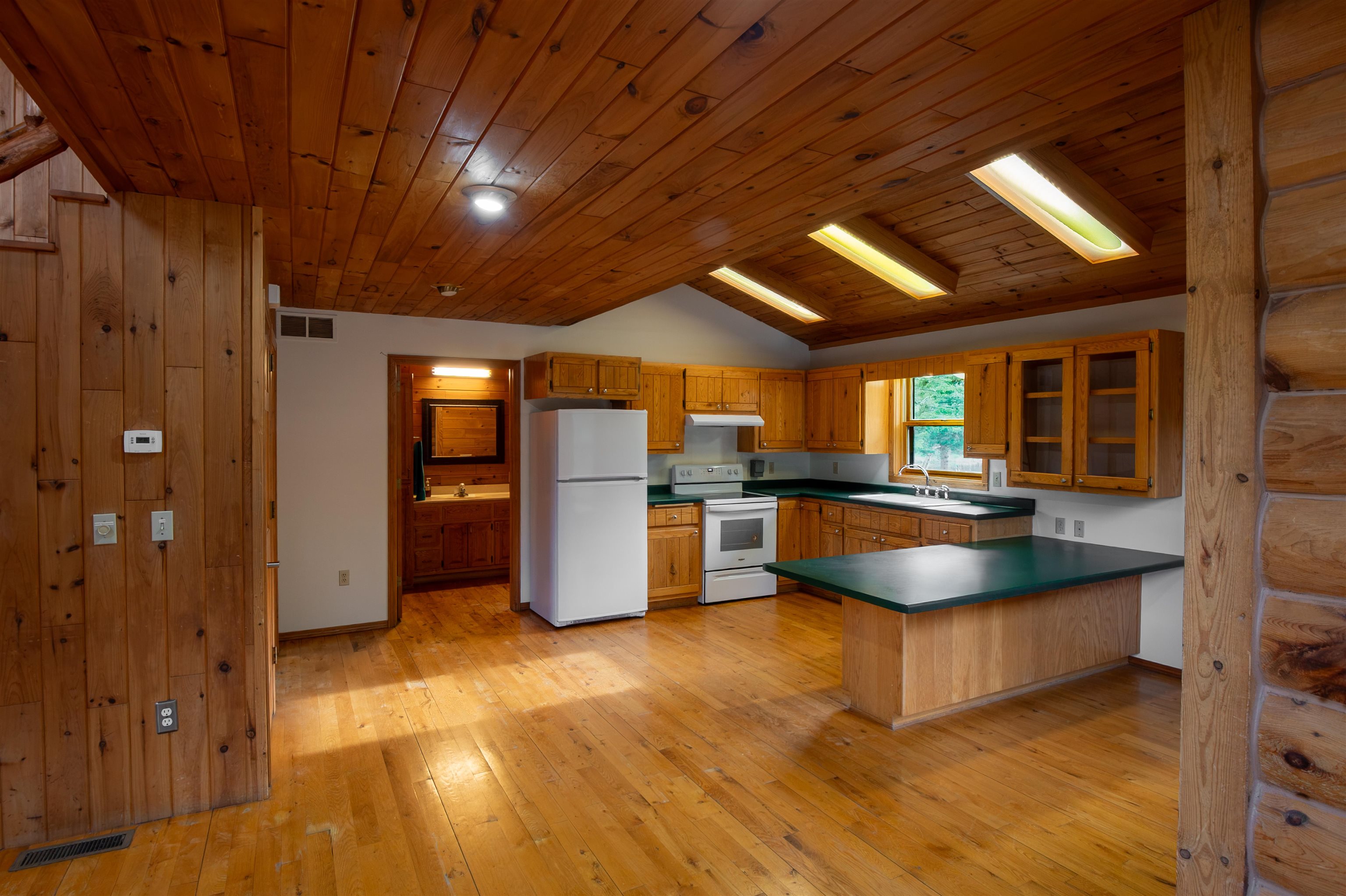 13331 Pine Road Suring, WI 54174 - Photo 5 of 36