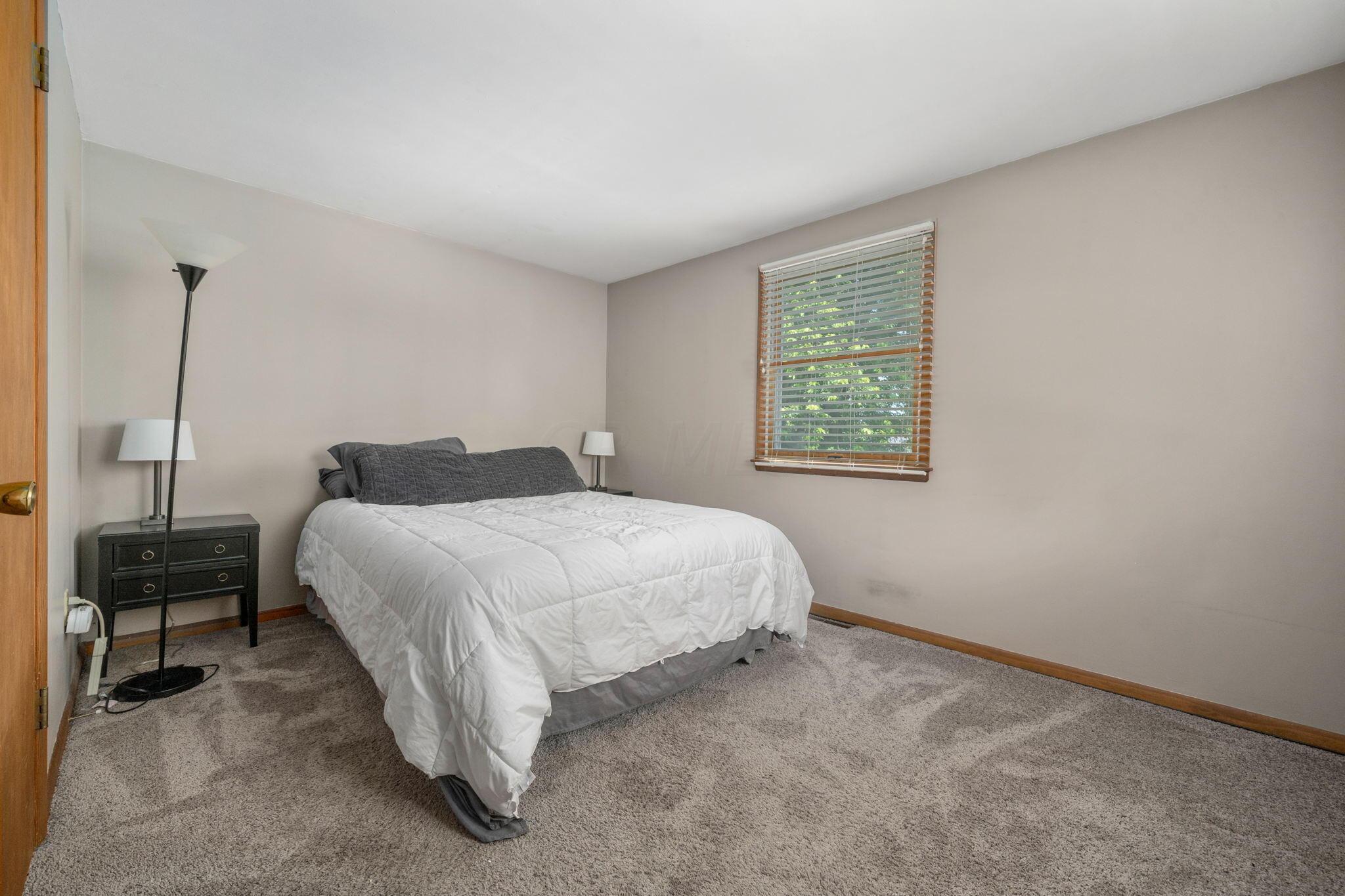 2580 Woodstock Road Columbus, OH 43221 - Photo 20 of 37 Upper back BR