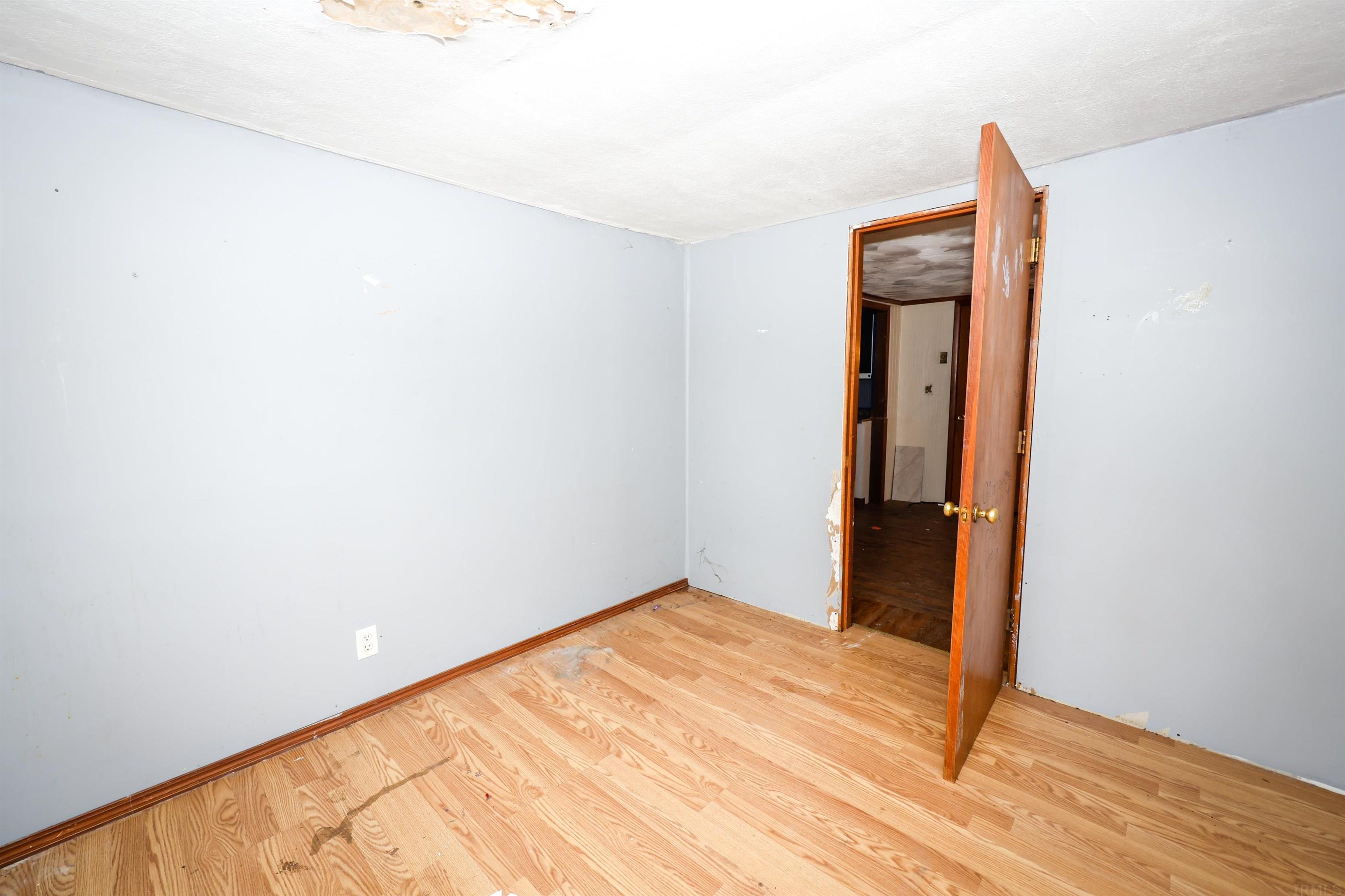 2226 Maples Road Fort Wayne, IN 46816 - Photo 12 of 36