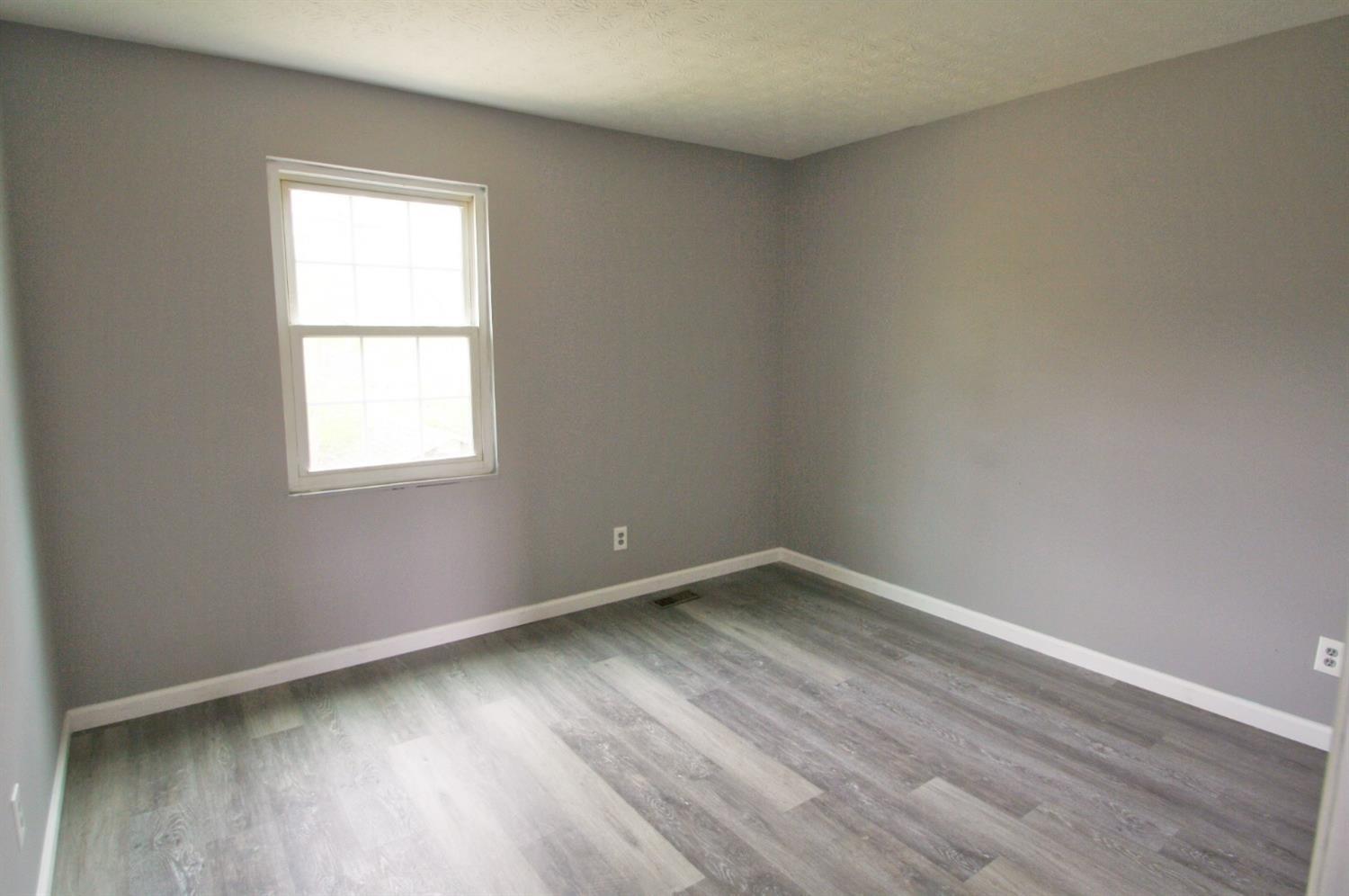10370 Pippin Road Cincinnati, OH 45231 - Photo 8 of 27 Gallery Image 8