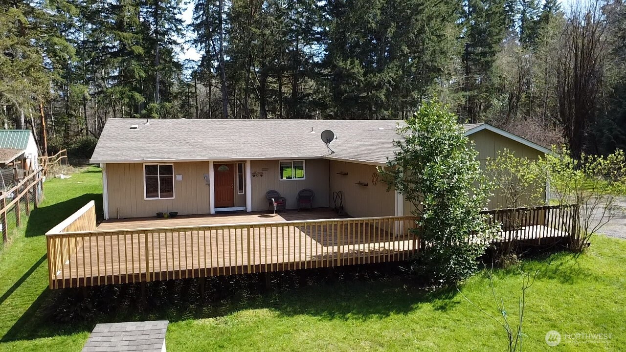 8910 Hunter Point Road Northwest Olympia, WA 98502 - Photo 1 of 31