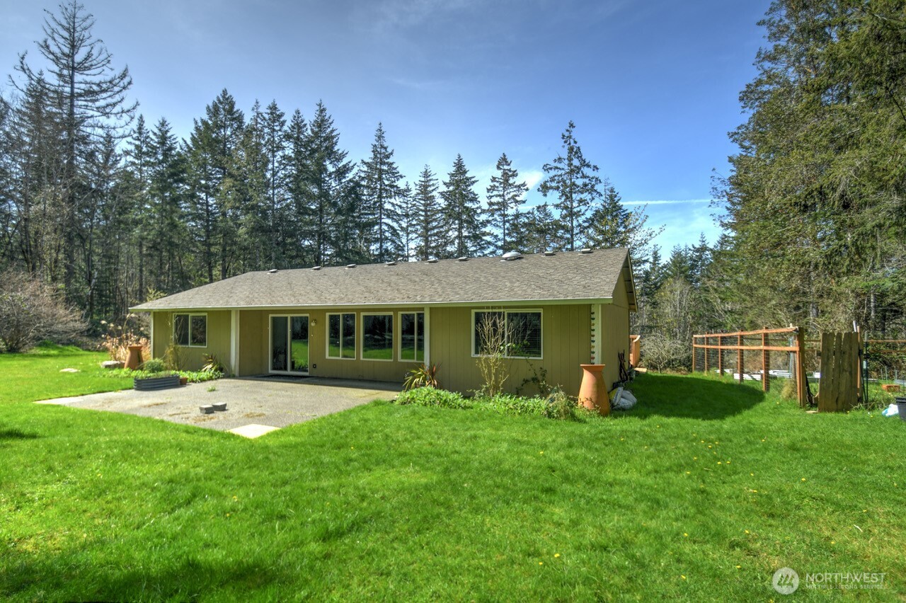 8910 Hunter Point Road Northwest Olympia, WA 98502 - Photo 16 of 31
