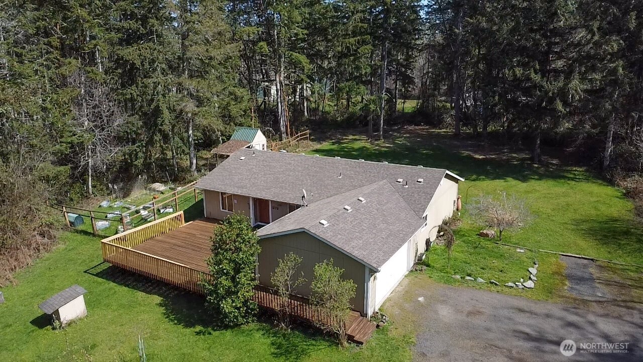 8910 Hunter Point Road Northwest Olympia, WA 98502 - Photo 4 of 31