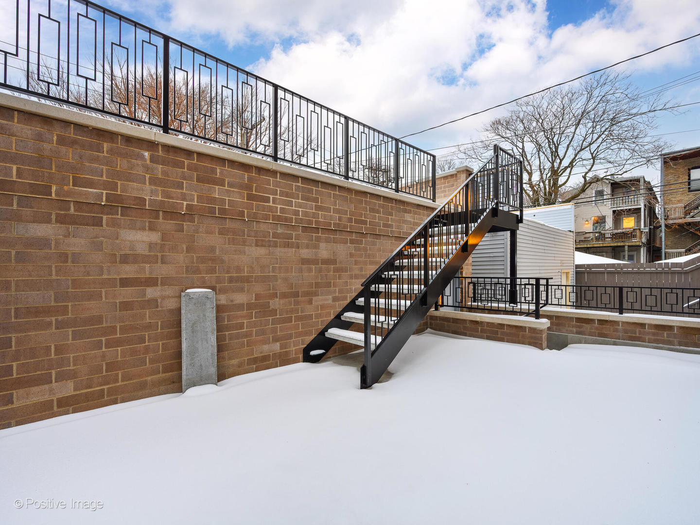1216 West George Street Chicago, IL 60657 - Photo 36 of 42 a view of entryway