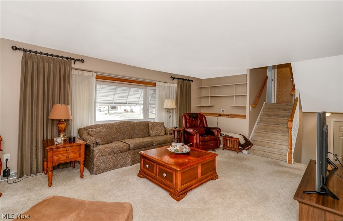 10930 Stoneham Road Cleveland, OH 44130 - Photo 3 of 22 View 2 of Living Room