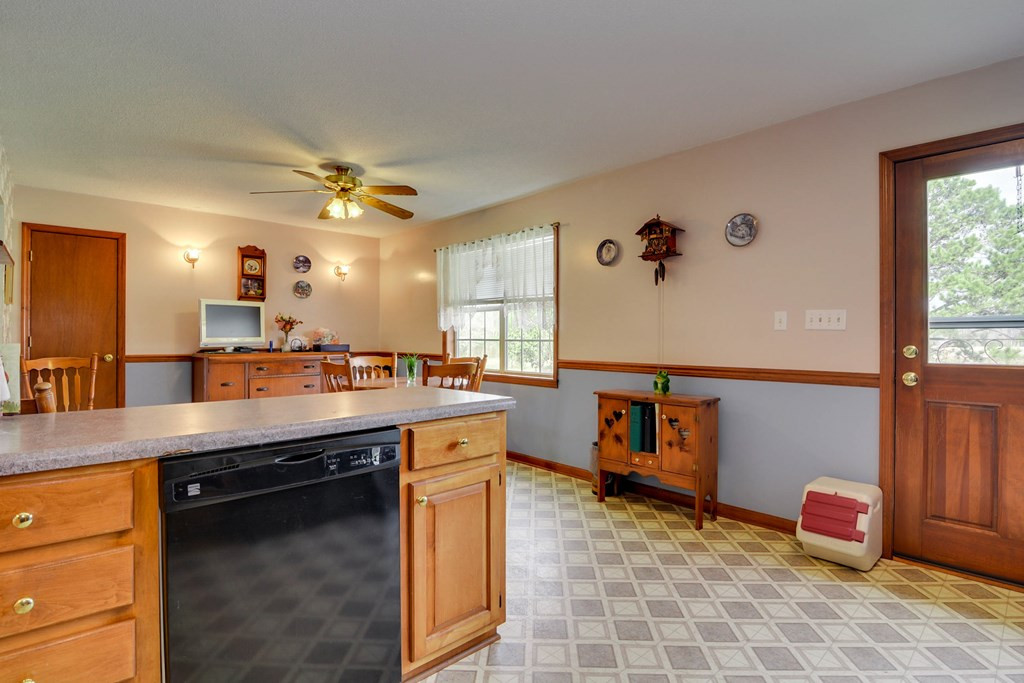 1331 Randall Hunt Road Thomson, GA 30824 - Photo 9 of 36