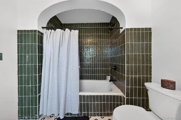 $568,000 | 104-108 Highland Avenue, Middletown, NY 10940