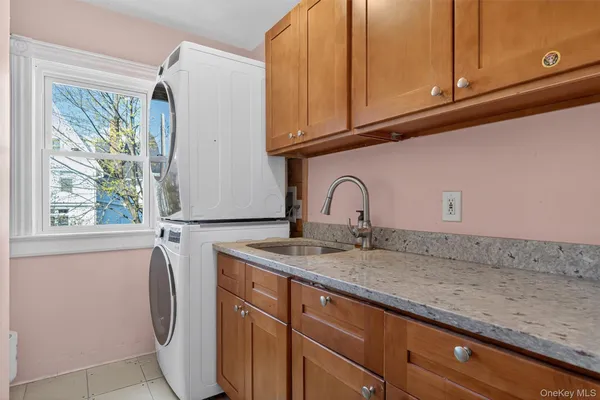 $568,000 | 104-108 Highland Avenue, Middletown, NY 10940