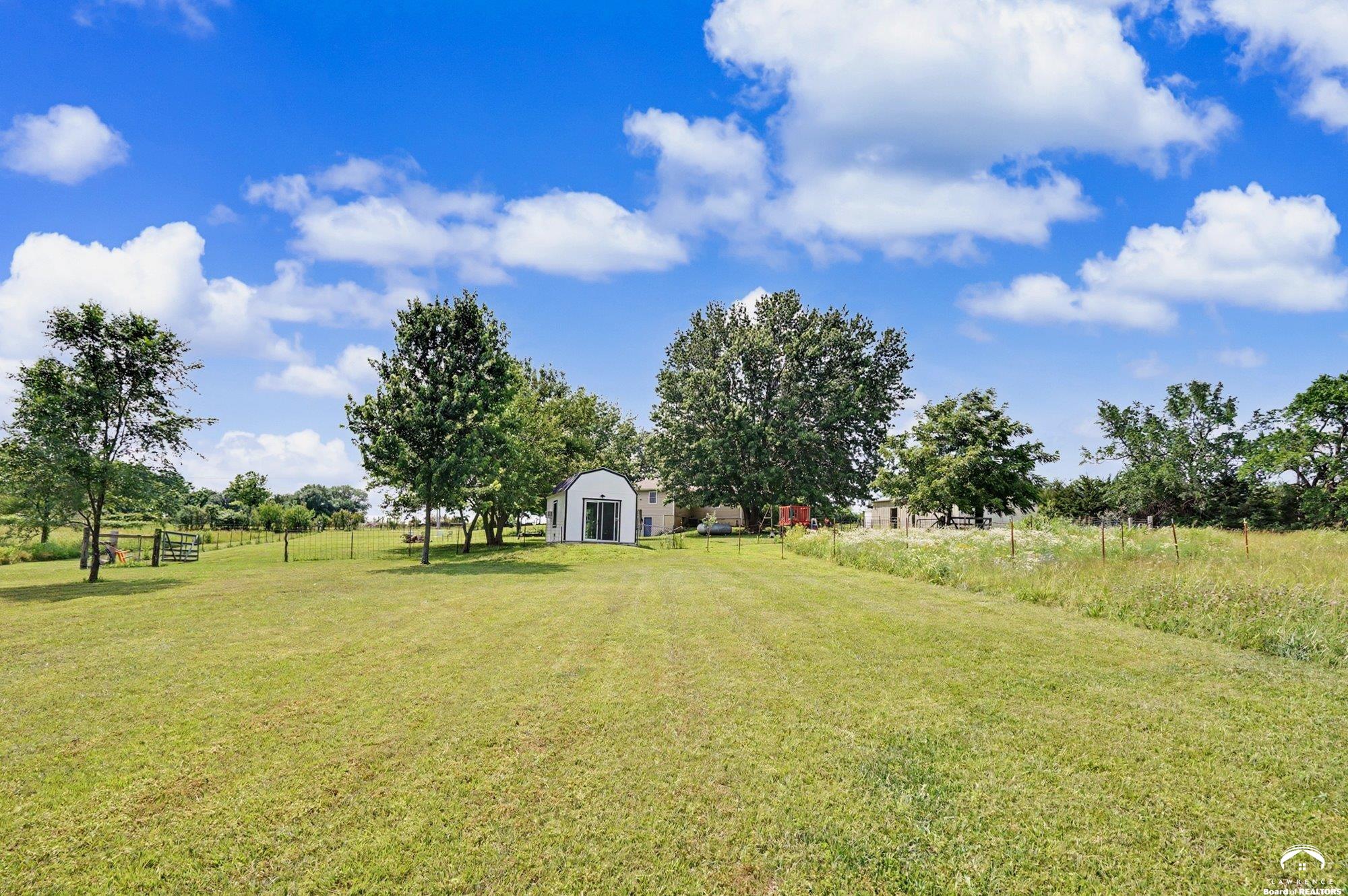 1748 East 800 Road Lawrence, KS 66049 - Photo 40 of 56