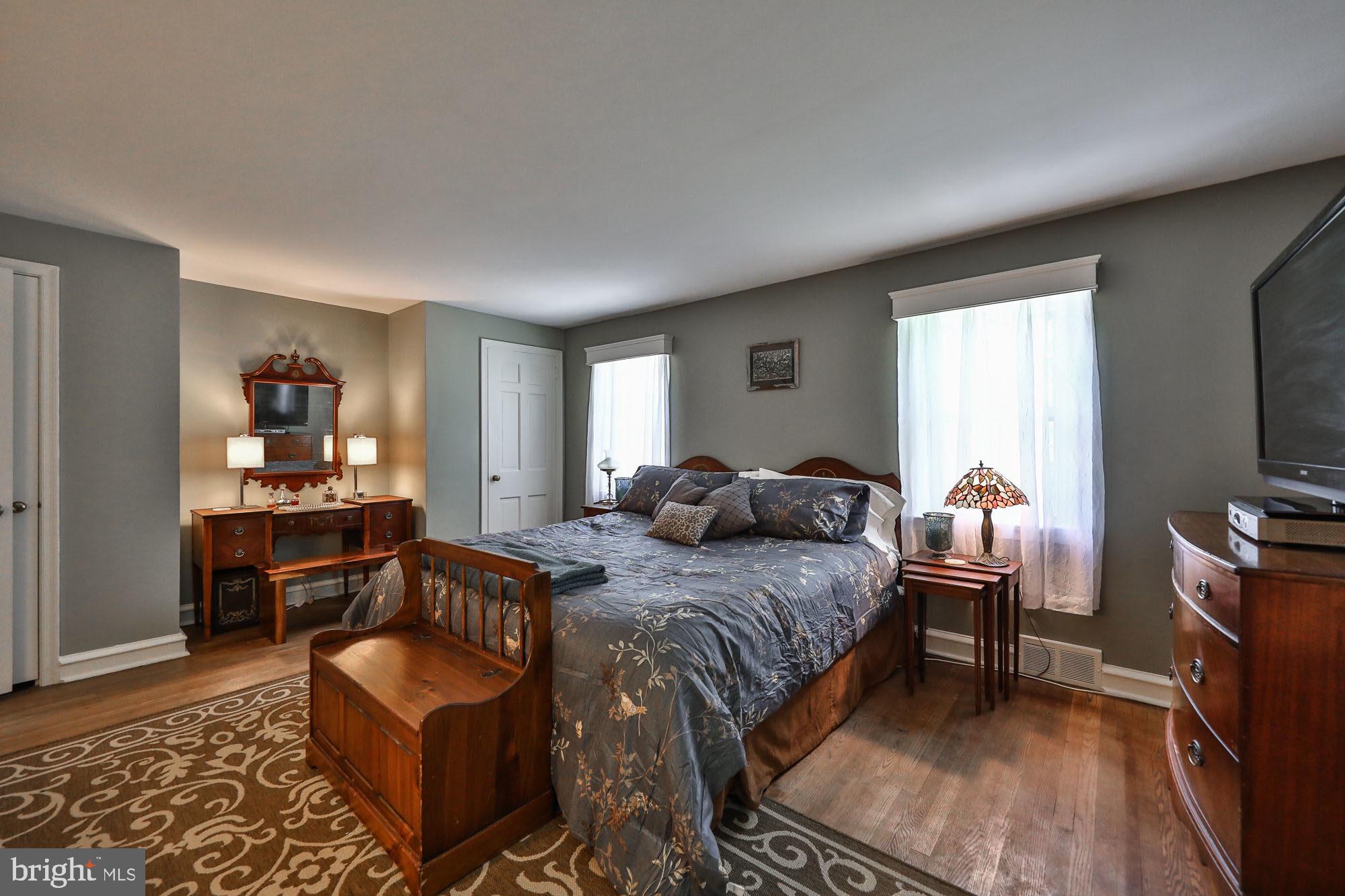 1140 Kingsley Road Rydal, PA 19046 - Photo 21 of 38 Master Bedroom